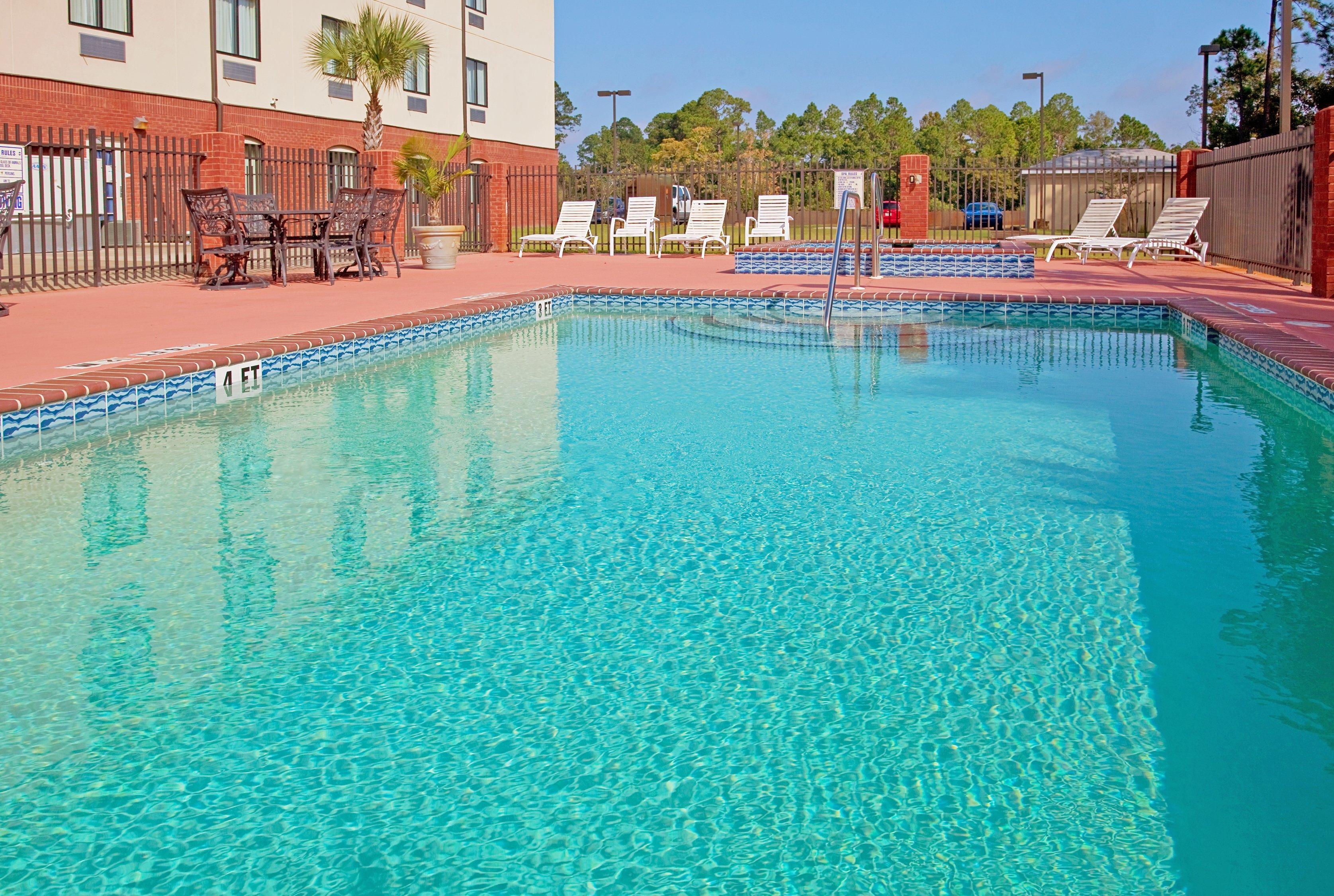 Holiday Inn Express Hotel & Suites Panama City-Tyndall Экстерьер фото